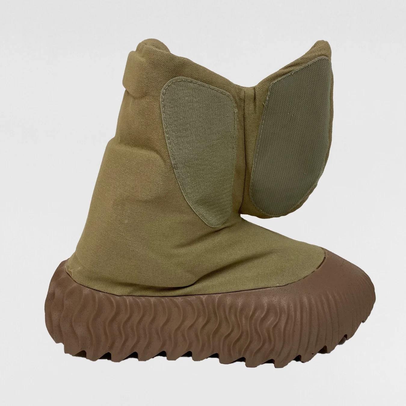 Yeezy Season 8 Unreleased Sherp Padded Sample Boots - Image 3